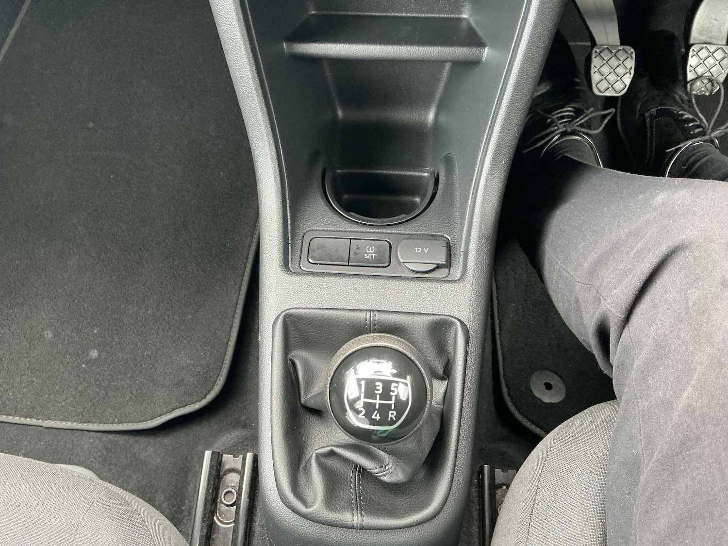 Used Volkswagen up! 2018 for sale - 78127361: Photo 26