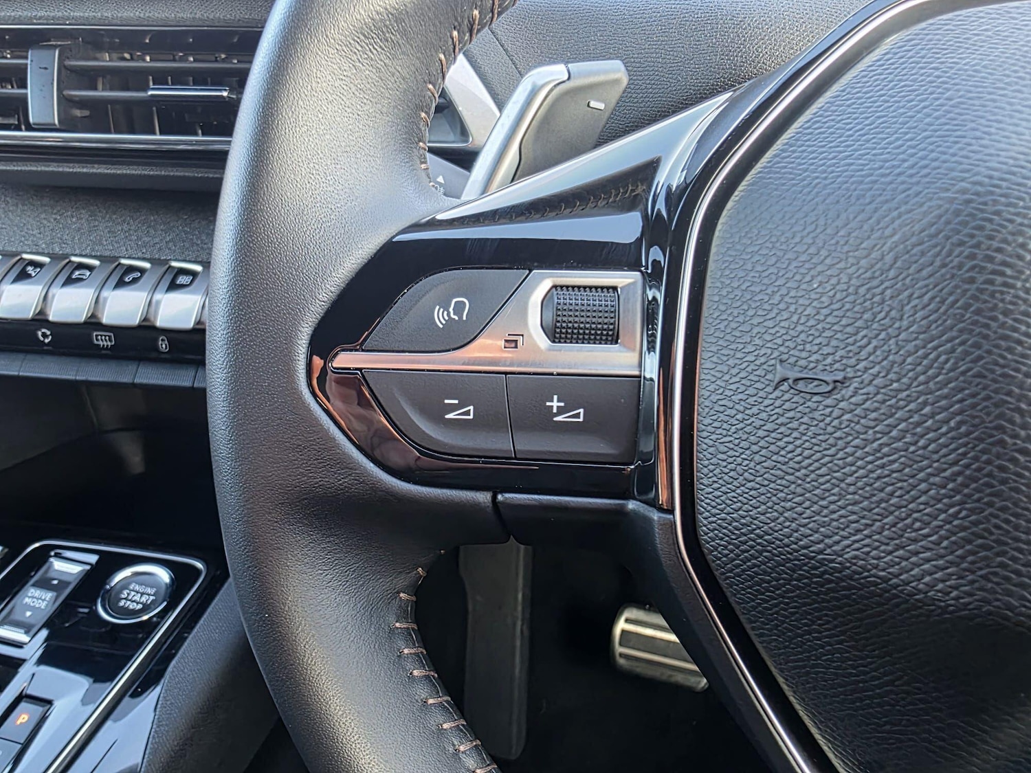 Used Peugeot 3008 2024 for sale - 77021272: Photo 13