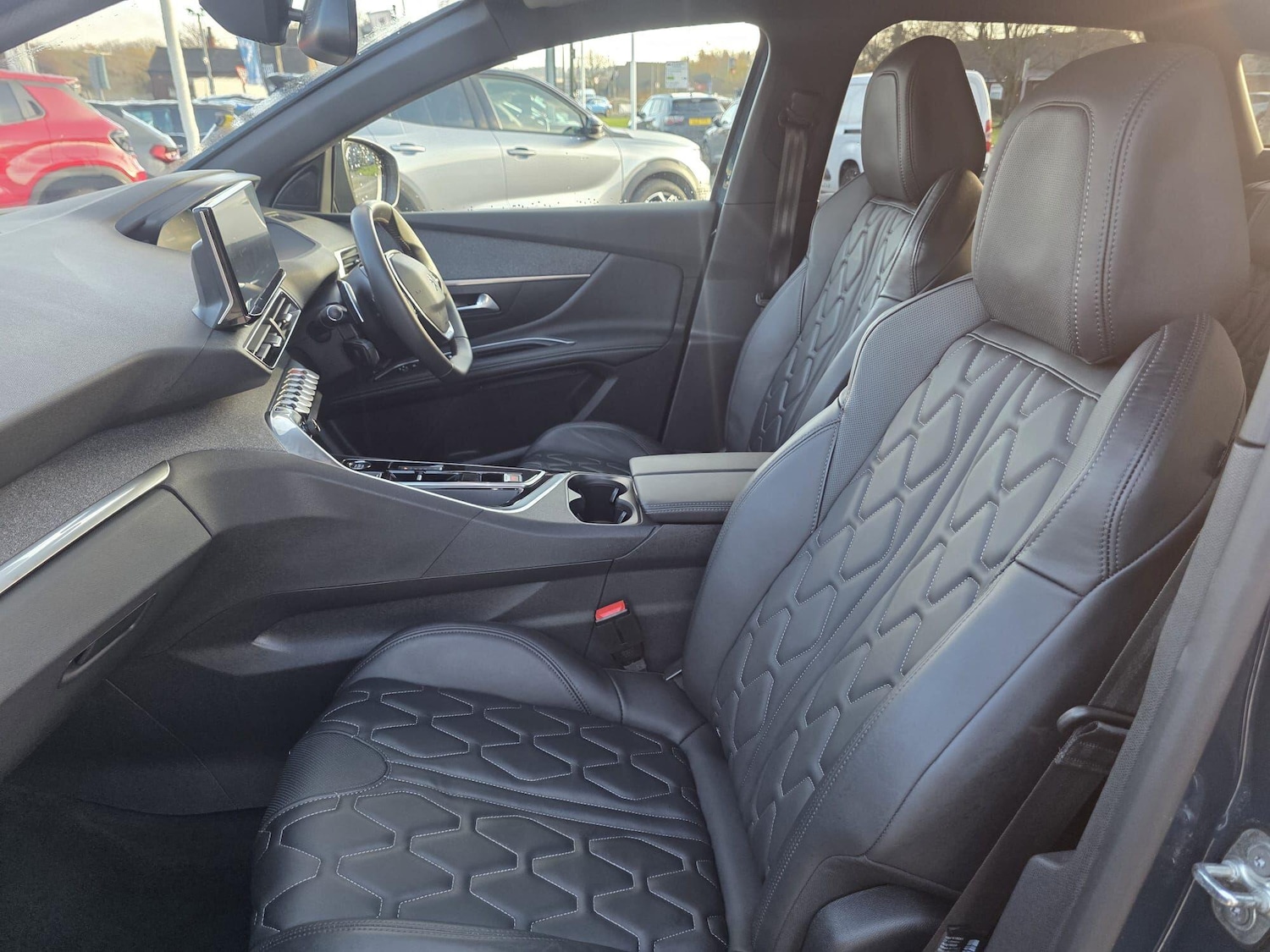 Used Peugeot 3008 2024 for sale - 77021272: Photo 27