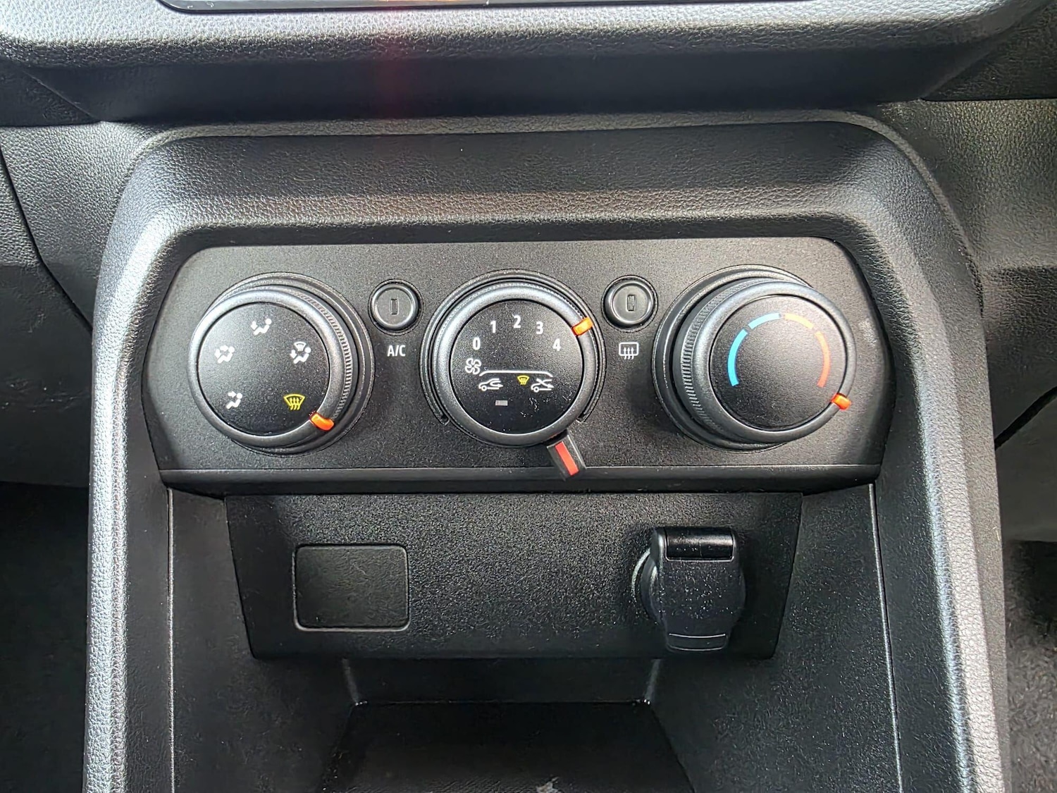 Used Dacia Sandero 2022 for sale - 76913263: Photo 19