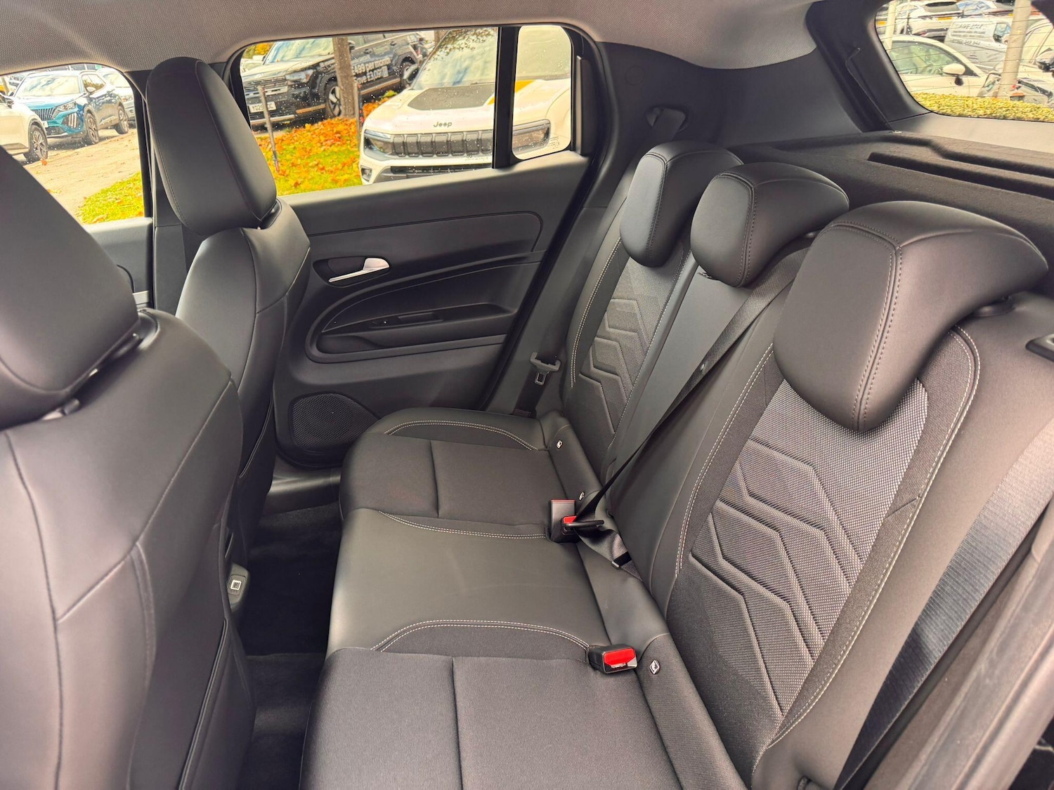 Used Jeep Avenger 2025 for sale - 76388337: Photo 17