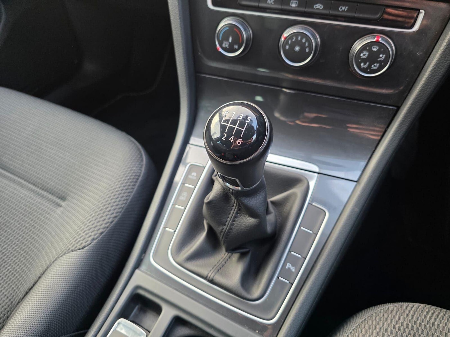 Used Volkswagen Golf 2019 for sale - 76607002: Photo 16