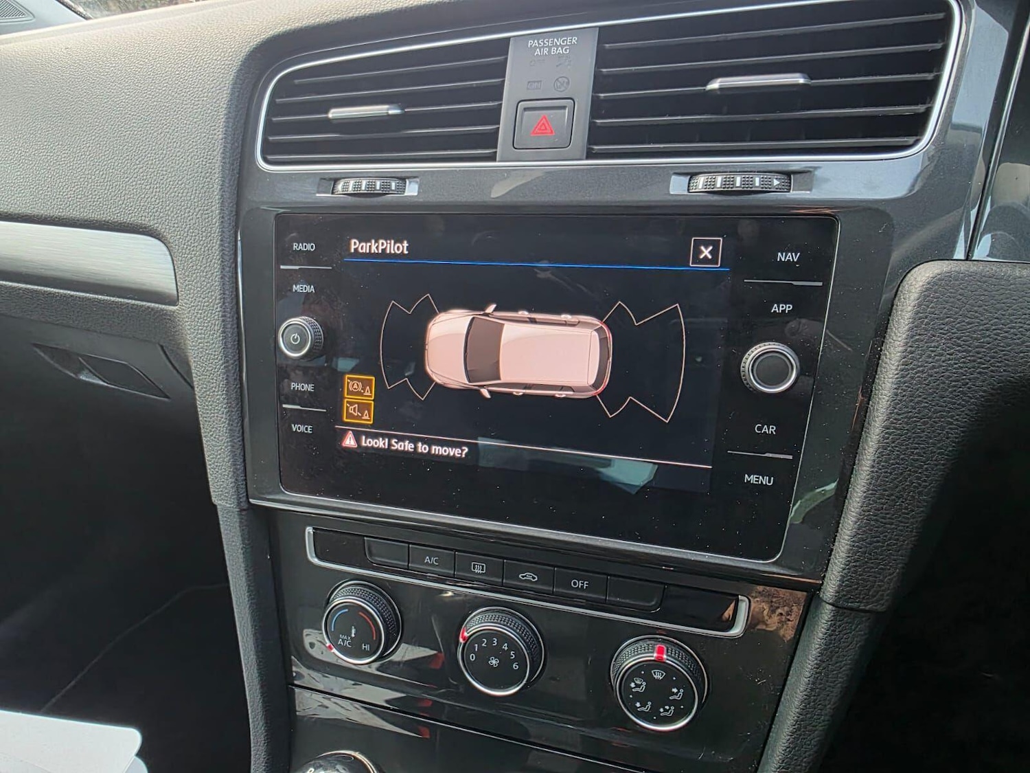 Used Volkswagen Golf 2019 for sale - 76832236: Photo 24