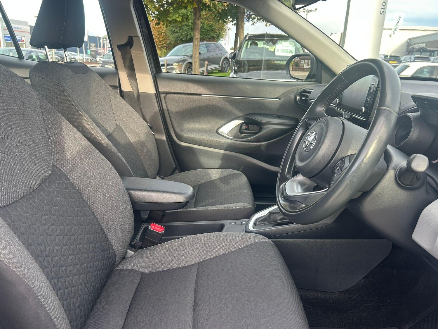 Used Toyota Yaris Cross 2021 for sale - 76199897: Photo 12