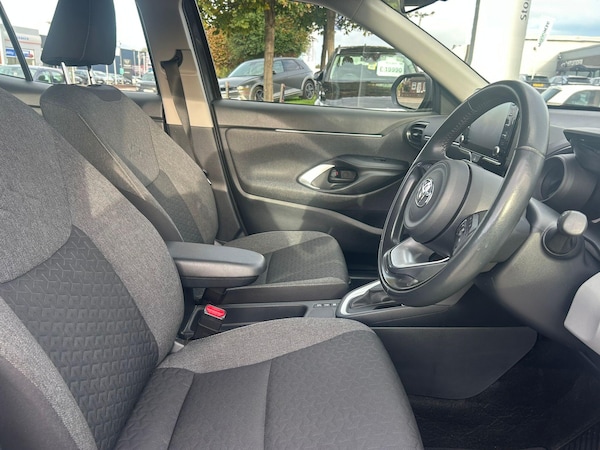 Used Toyota Yaris Cross 2021 for sale - 76199897: Photo 12