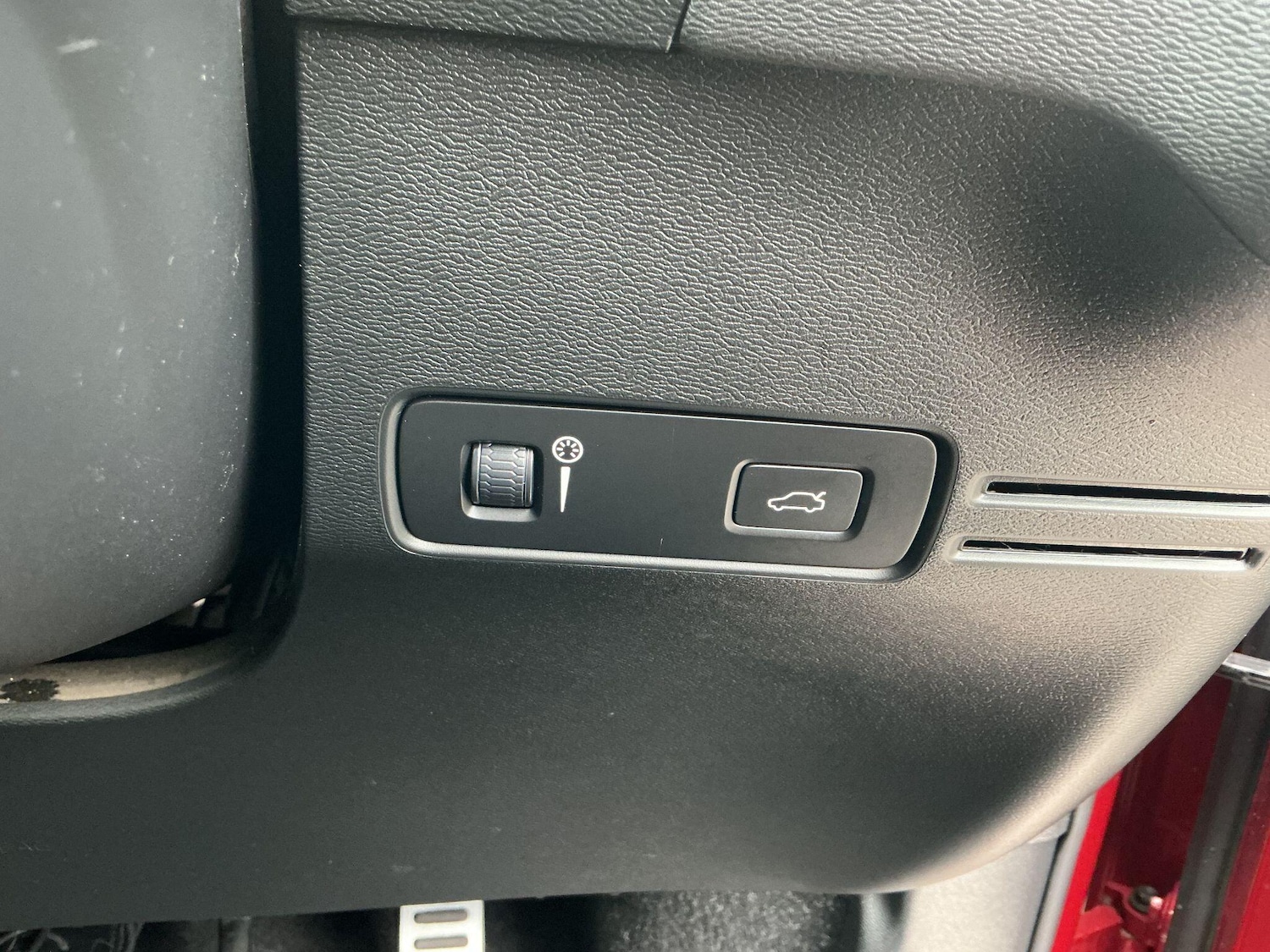 Used Volvo XC40 2020 for sale - 76431952: Photo 27