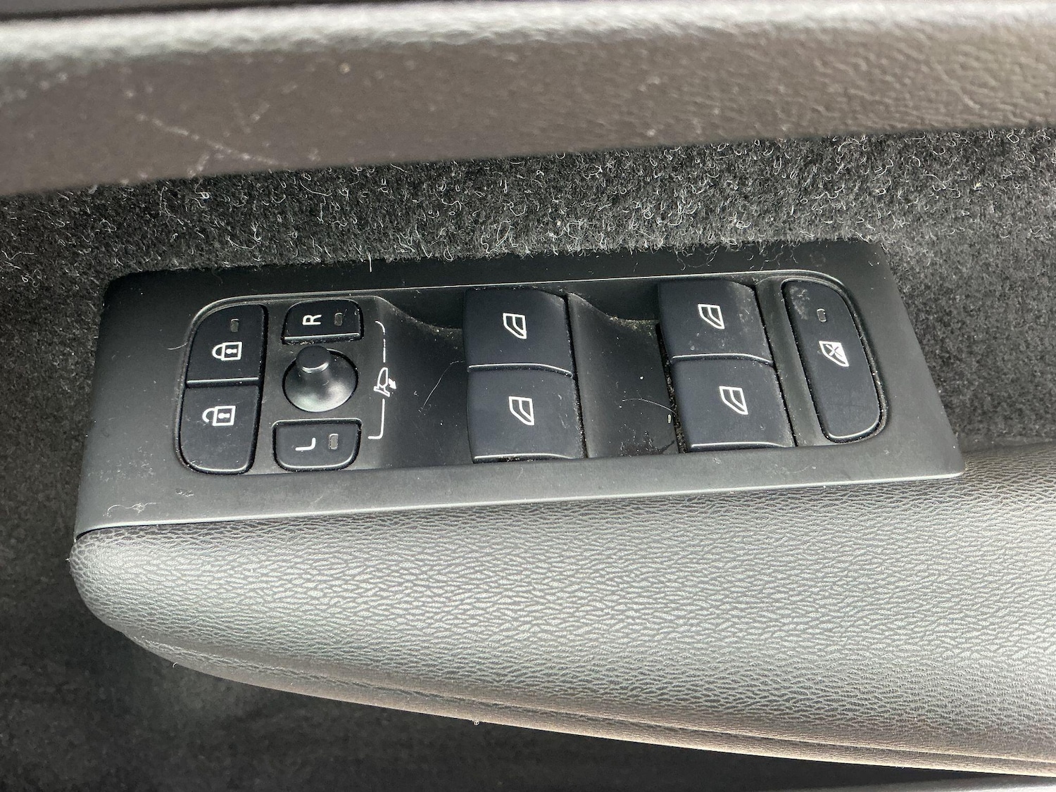 Used Volvo XC40 2020 for sale - 76431952: Photo 28