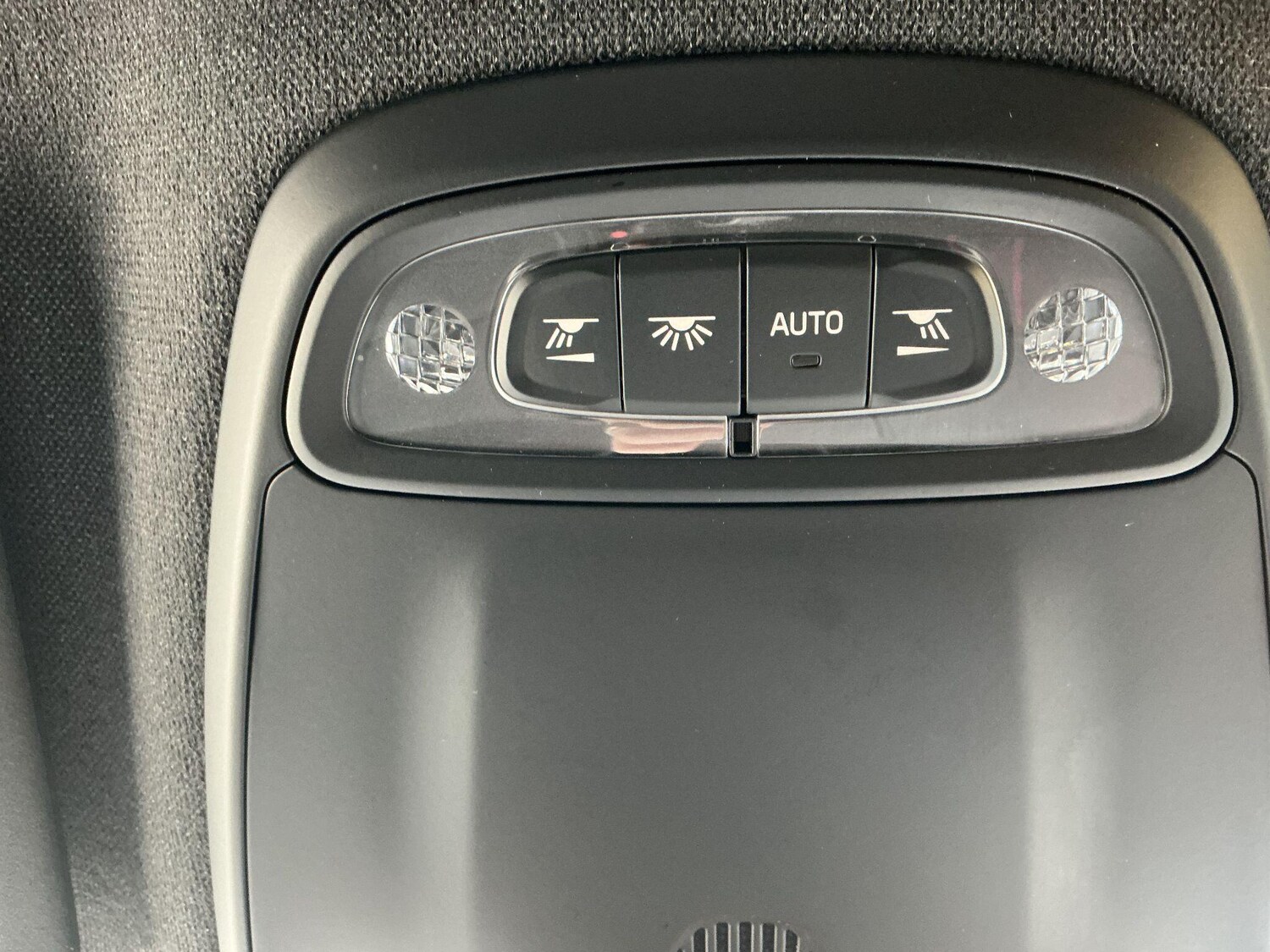 Used Volvo XC40 2020 for sale - 76431952: Photo 30