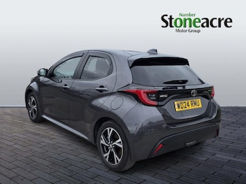 Used Toyota Yaris 2024 for sale - 78072127: Photo