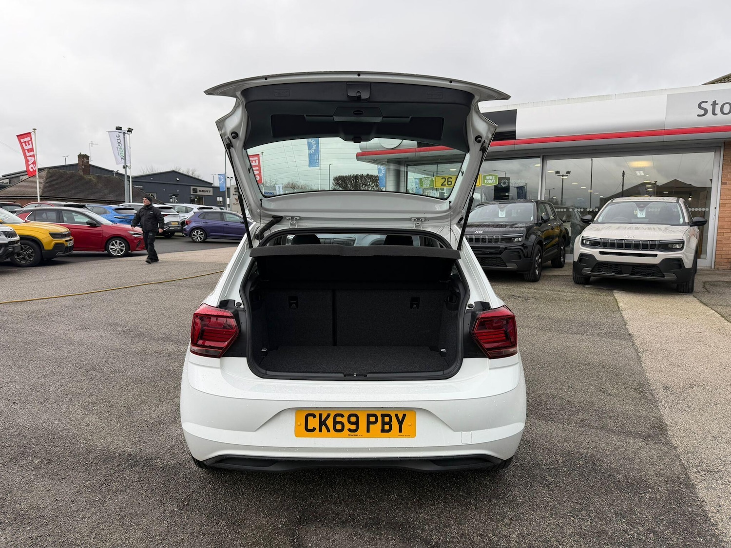 Used Volkswagen Polo for sale - 77612526: Photo 9