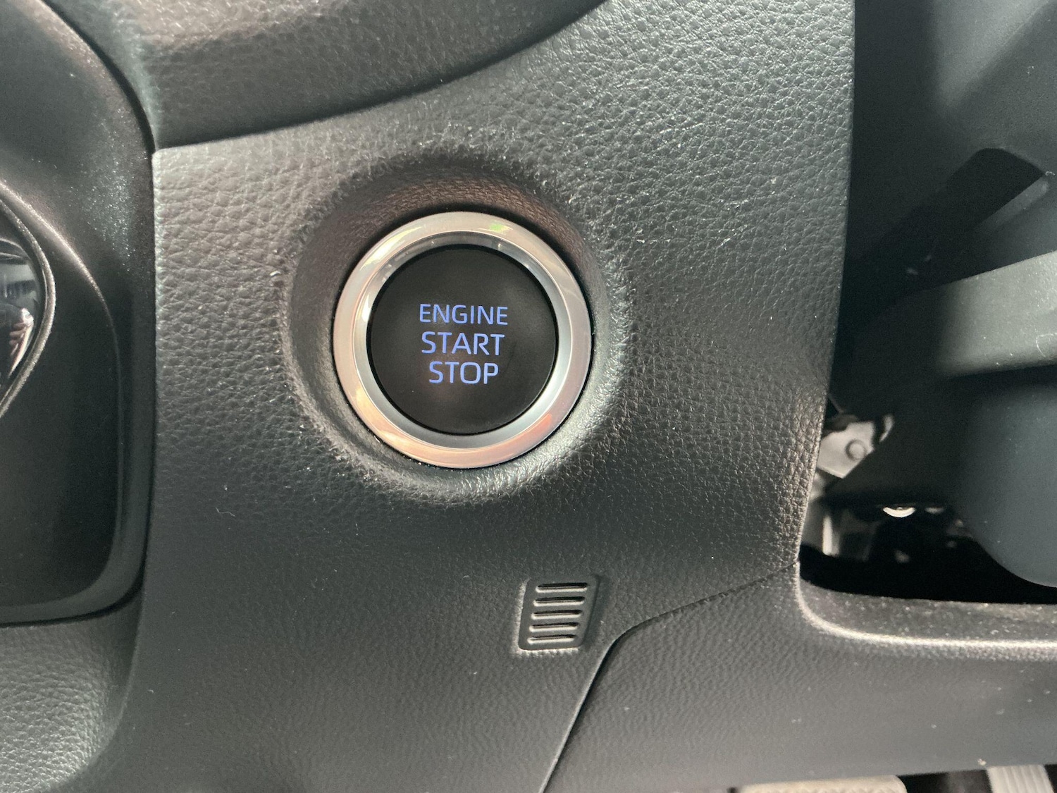 Used Toyota Aygo X 2023 for sale - 76314389: Photo 24
