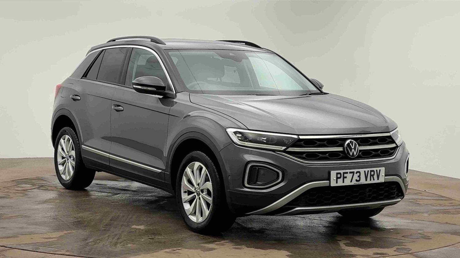 Used Volkswagen T-Roc for sale - 77549404: Photo 1