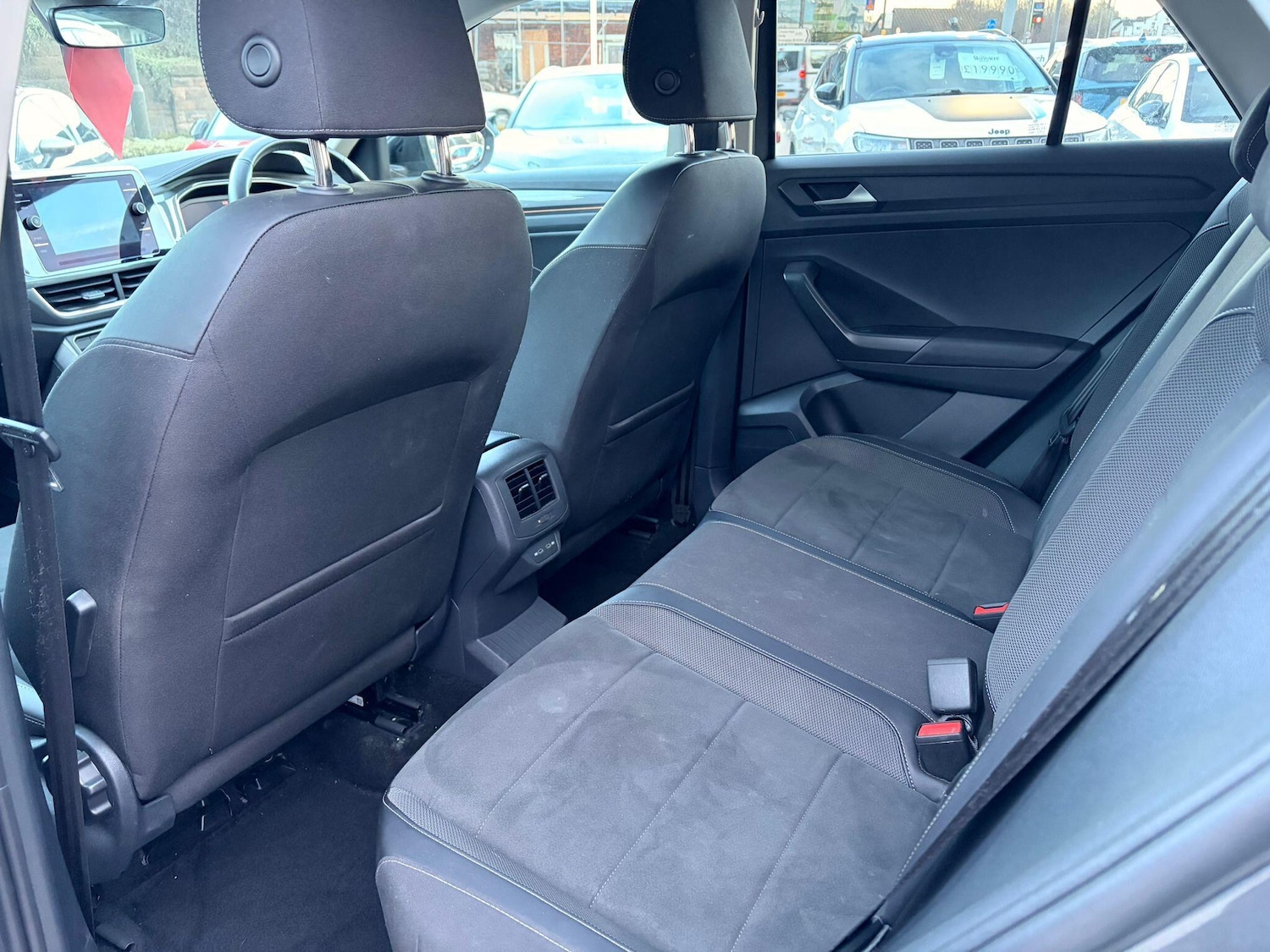 Used Volkswagen T-Roc 2023 for sale - 77549404: Photo 13