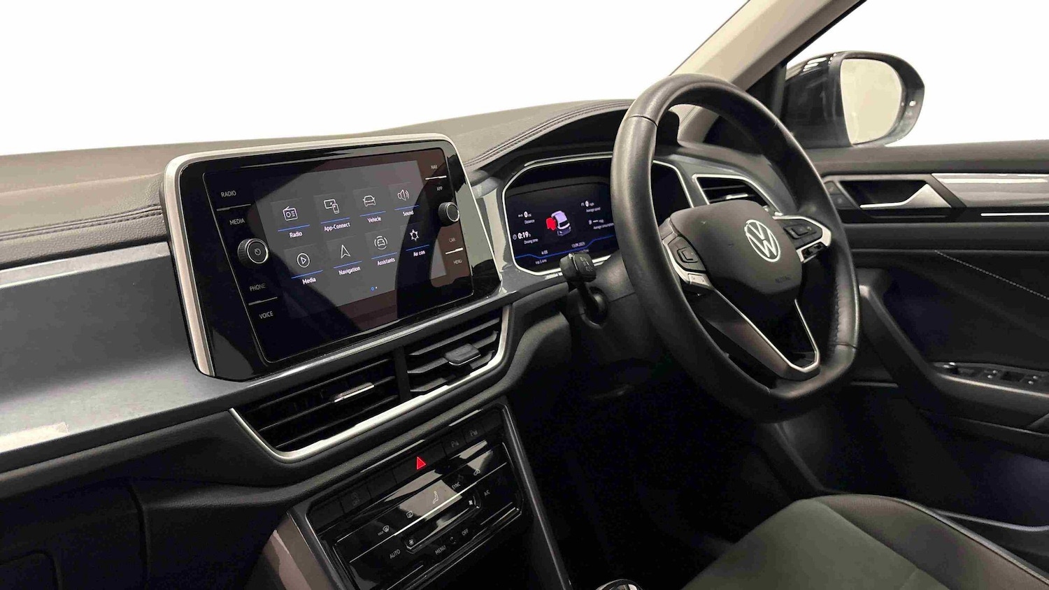 Used Volkswagen T-Roc for sale - 77549404: Photo 2