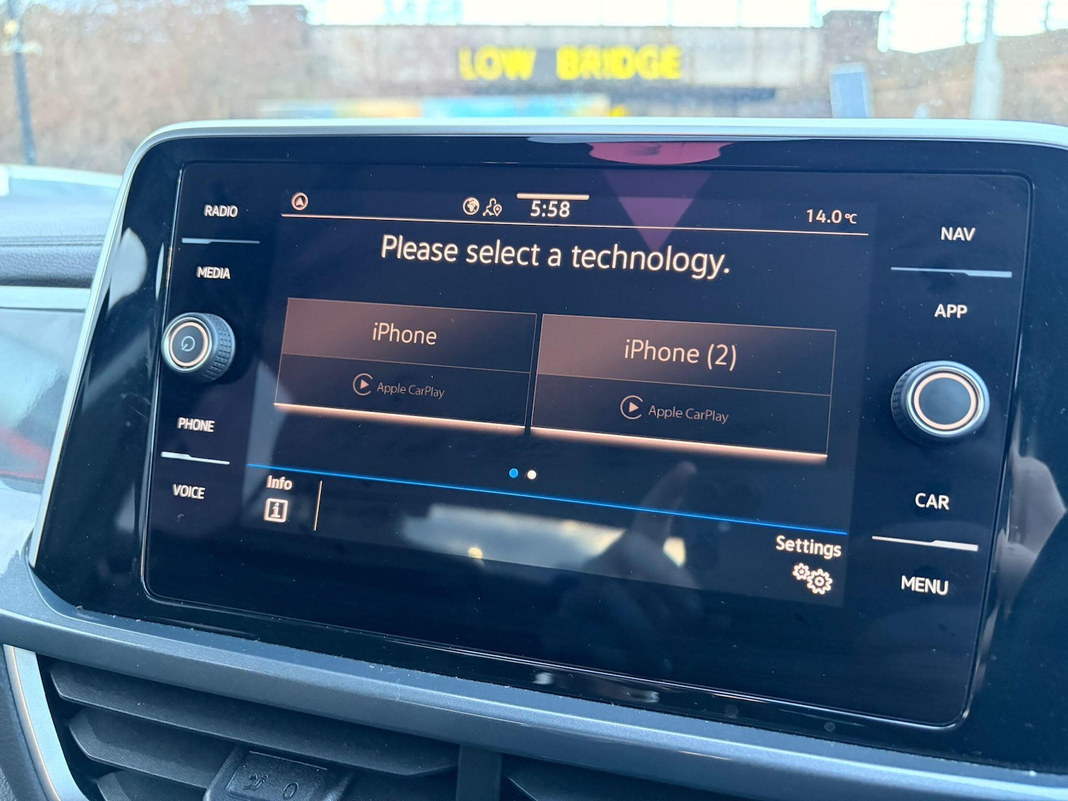 Used Volkswagen T-Roc 2023 for sale - 77549404: Photo 21