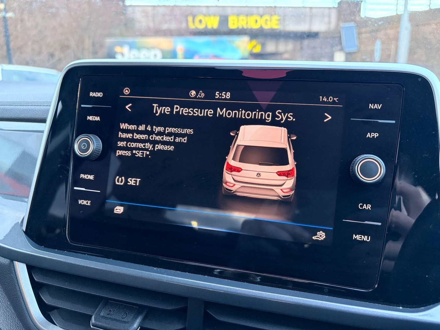 Used Volkswagen T-Roc 2023 for sale - 77549404: Photo 23