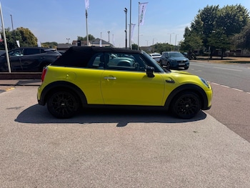 Used MINI Convertible 2021 for sale - 79255683: Photo