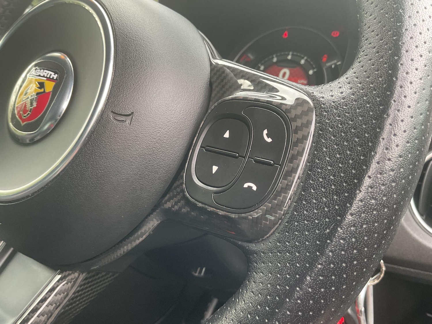 Used Abarth 695 2024 for sale - 78127839: Photo 17