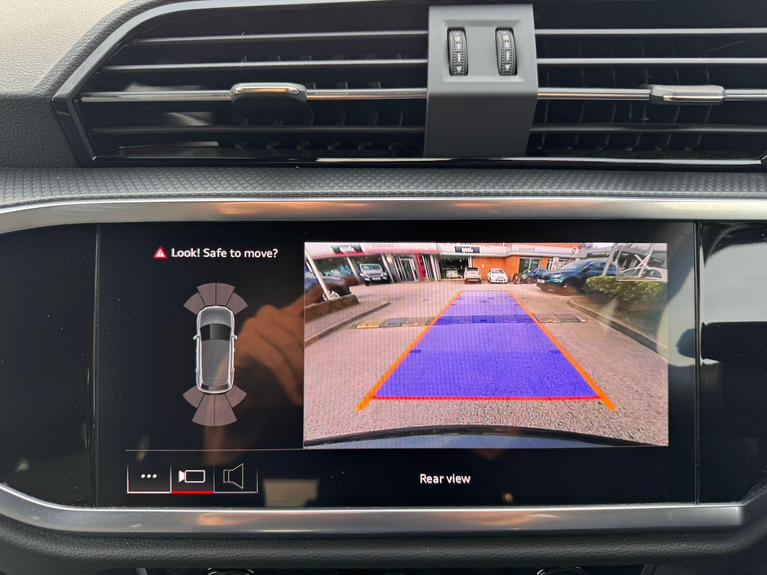 Used Audi Q3 2023 for sale - 76632799: Photo 13