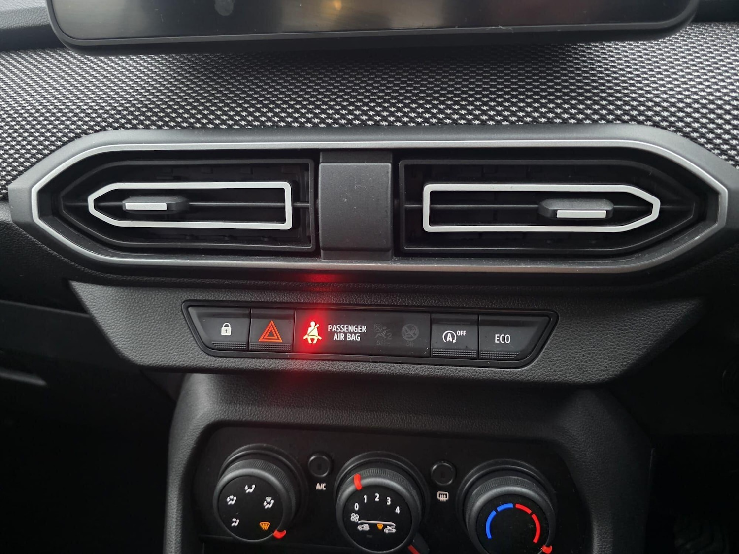 Used Dacia Sandero 2023 for sale - 77564921: Photo 26