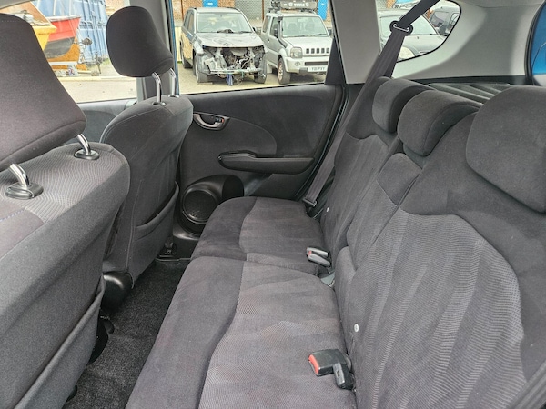 Used Honda Jazz 2010 for sale - 76283761: Photo 18