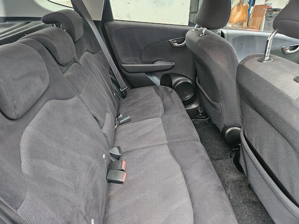 Used Honda Jazz 2010 for sale - 76283761: Photo 21