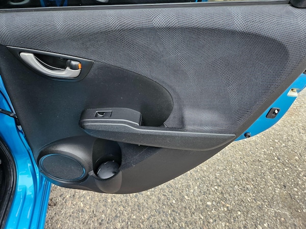 Used Honda Jazz 2010 for sale - 76283761: Photo 23