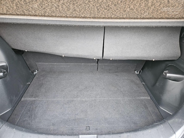 Used Honda Jazz 2010 for sale - 76283761: Photo 24