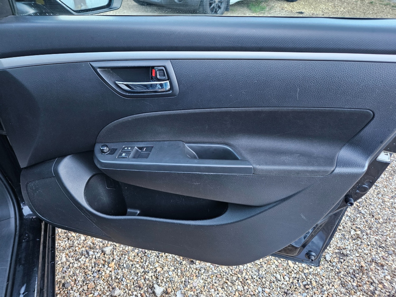 Used Suzuki Swift 2011 for sale - 77837132: Photo 13