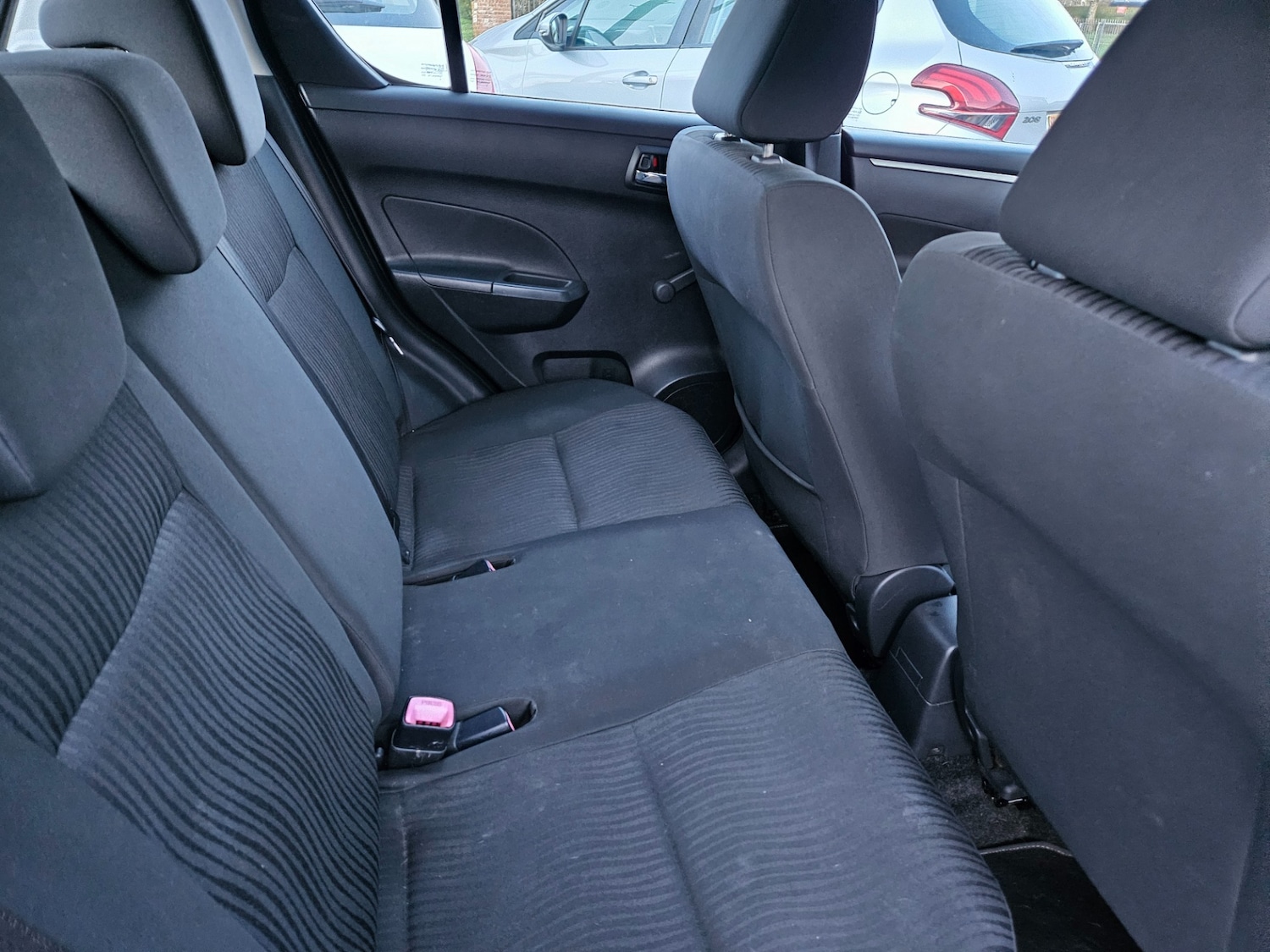 Used Suzuki Swift 2011 for sale - 77837132: Photo 18