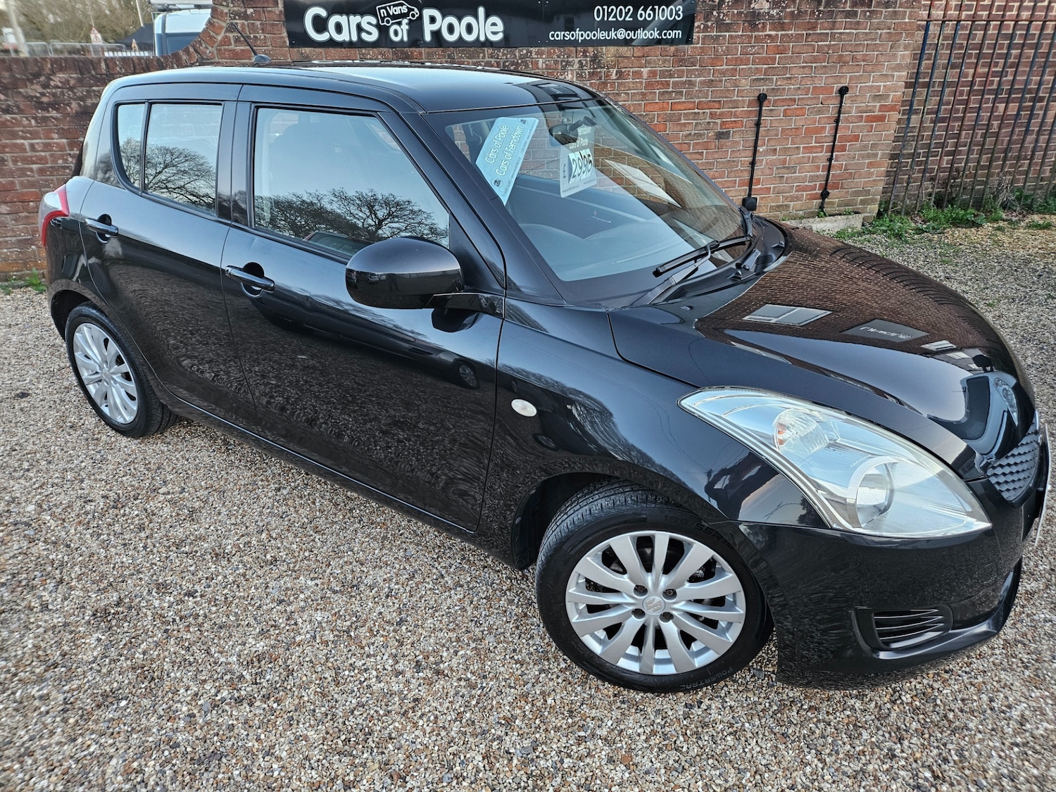 Used Suzuki Swift 2011 for sale - 77837132: Photo 2