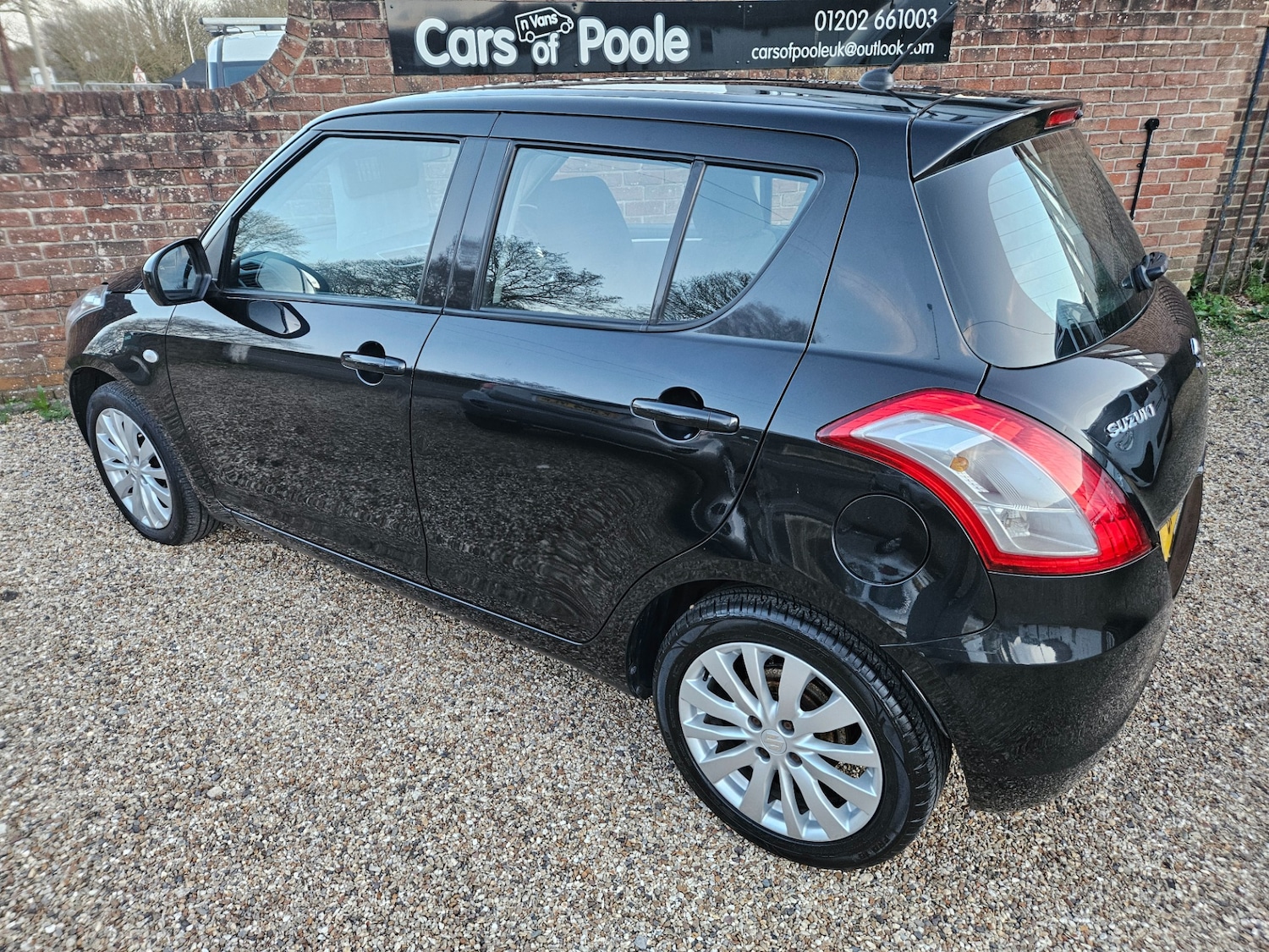 Used Suzuki Swift 2011 for sale - 77837132: Photo 3