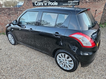 Used Suzuki Swift 2011 for sale - 77837132: Photo