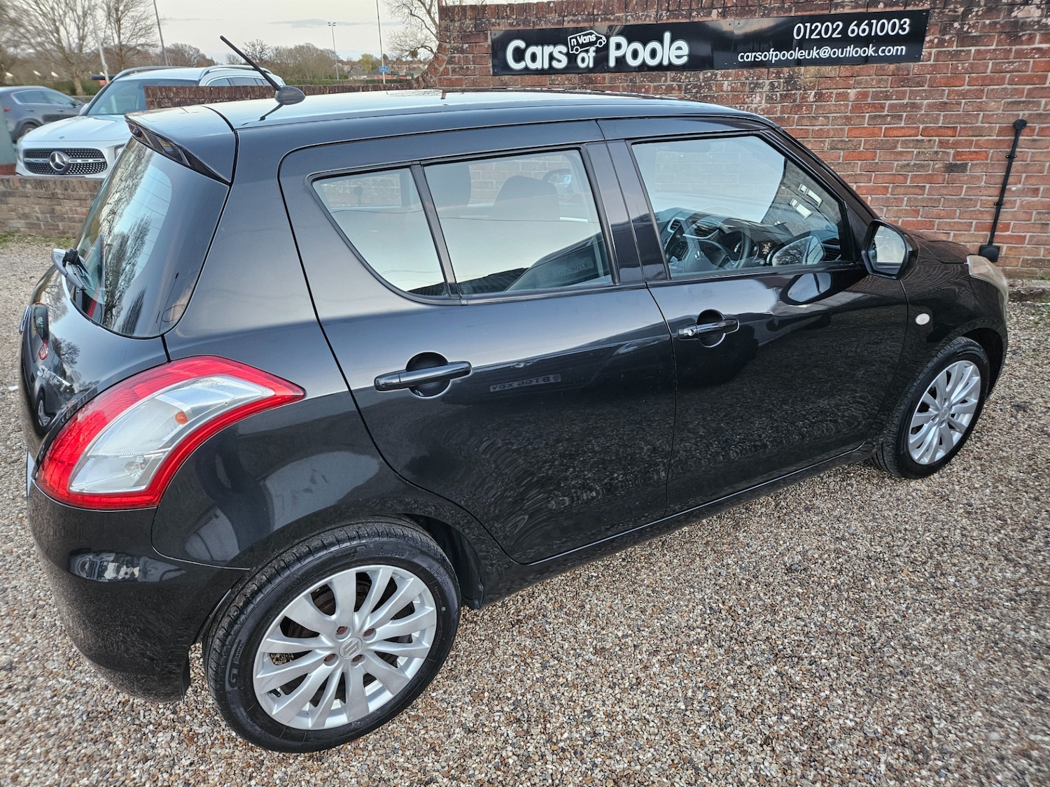 Used Suzuki Swift 2011 for sale - 77837132: Photo 4