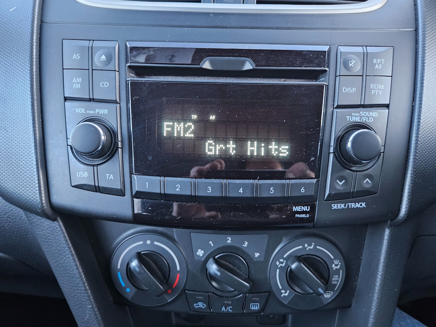 Used Suzuki Swift 2011 for sale - 77837132: Photo 9