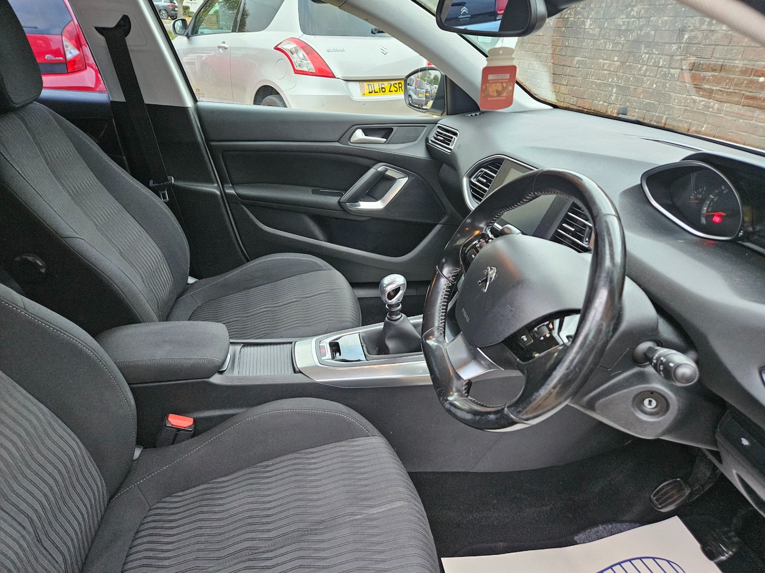 Used Peugeot 308 2015 for sale - 76687477: Photo 12