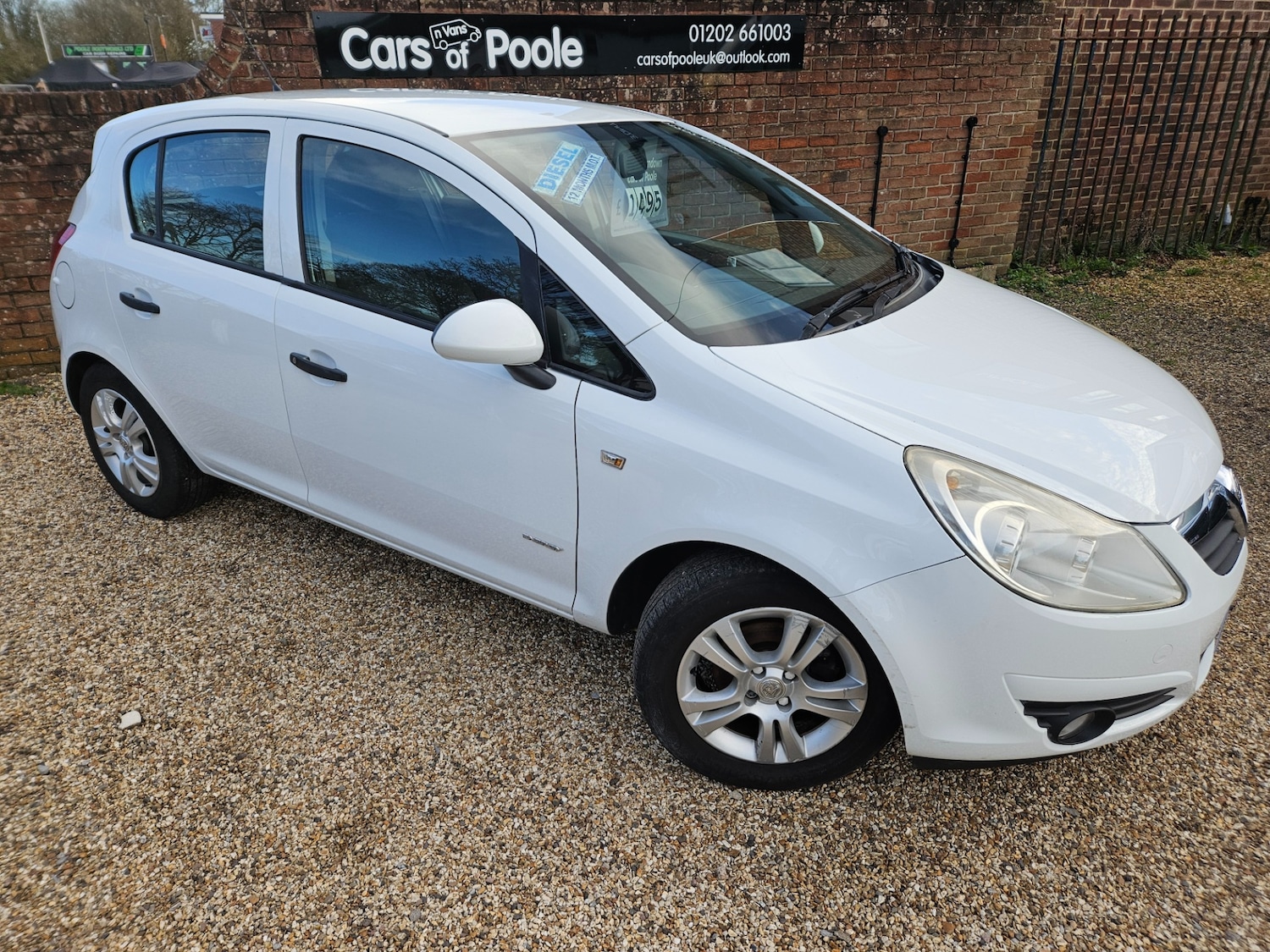 Used Vauxhall Corsa 2011 for sale - 77703048: Photo 2
