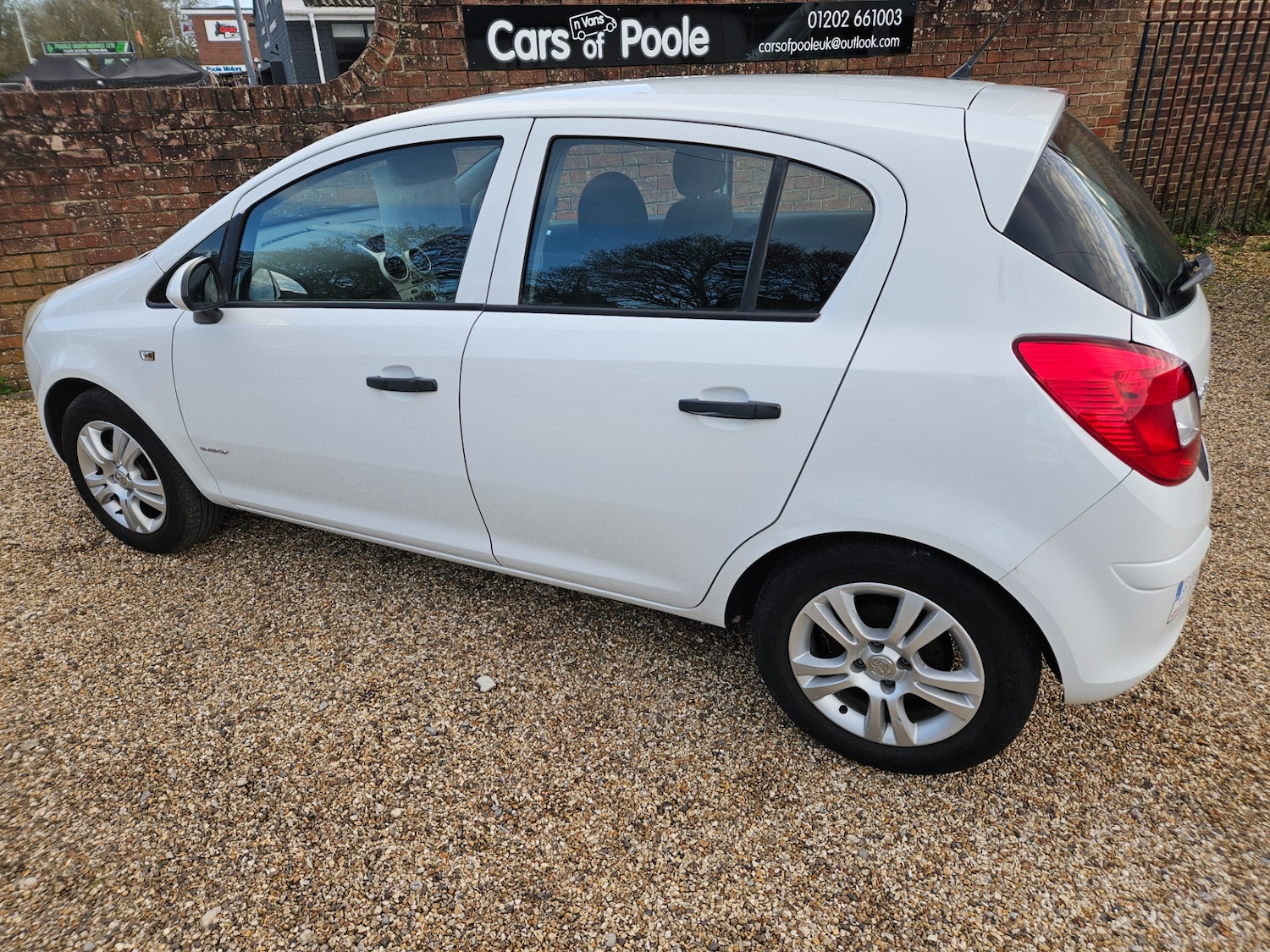 Used Vauxhall Corsa 2011 for sale - 77703048: Photo 3
