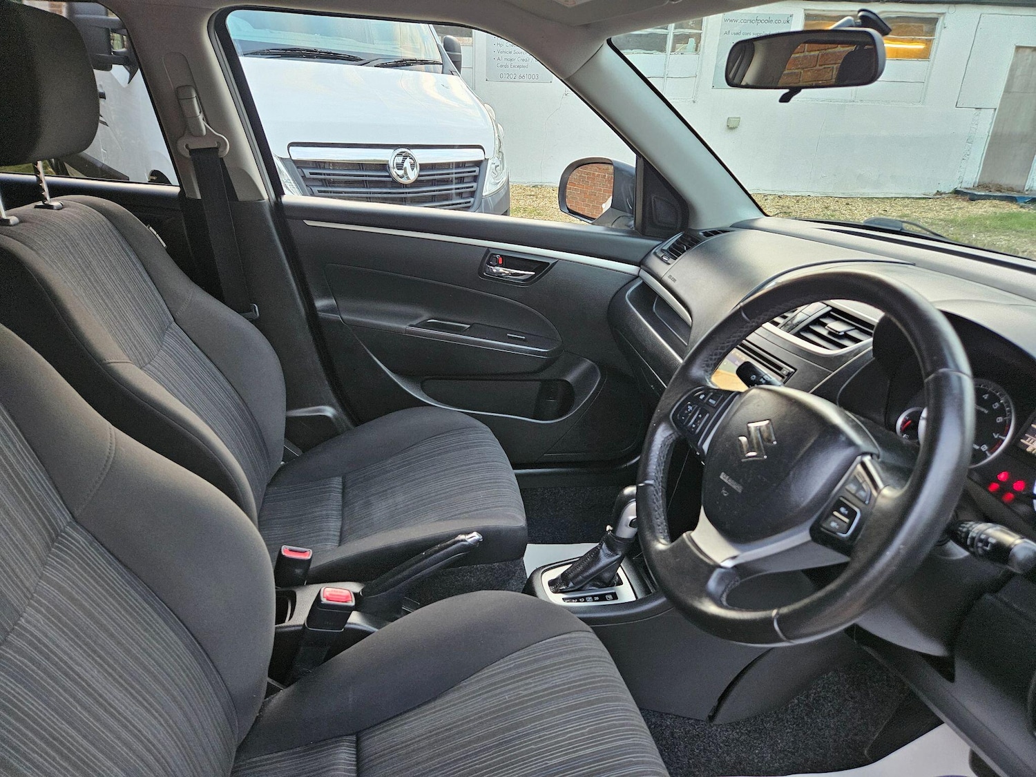 Used Suzuki Swift 2014 for sale - 76306993: Photo 10