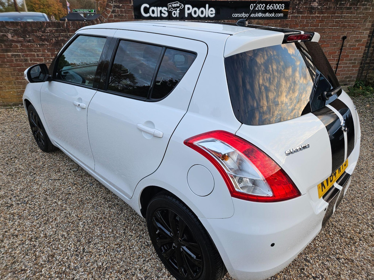 Used Suzuki Swift 2014 for sale - 76306993: Photo 3