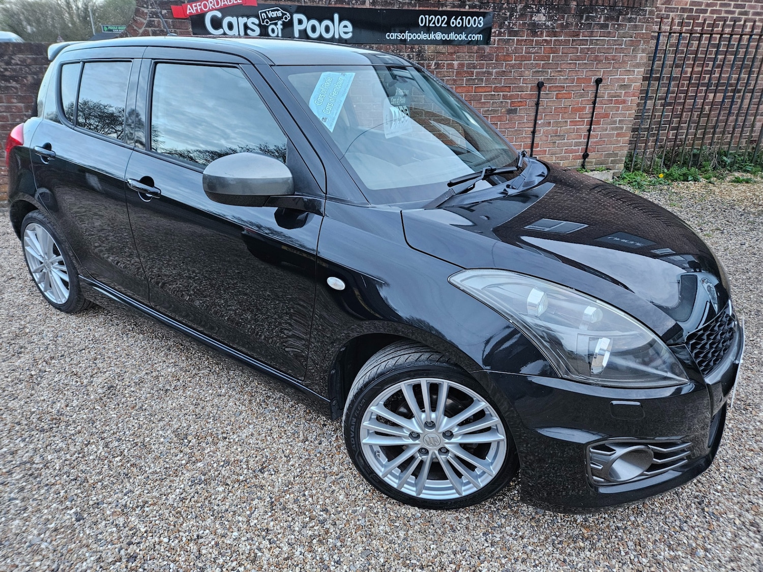 Used Suzuki Swift 2015 for sale - 78112406: Photo 2