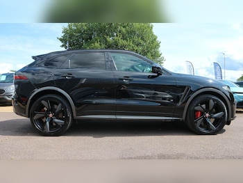 Used Jaguar F-Pace 2021 for sale - 76064268: Photo
