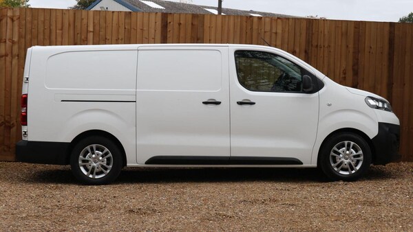 Used Vauxhall Vivaro 2021 for sale - 76231651: Photo 2