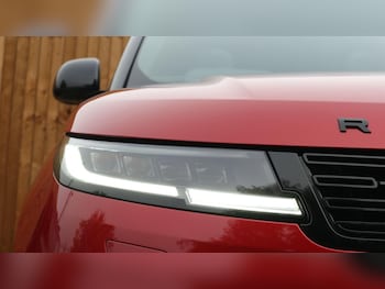 Used Land Rover Range Rover Sport 2024 for sale - 76268494: Photo 2