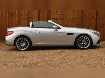 Used Mercedes-Benz SLC 2017 for sale - 76064256: Photo
