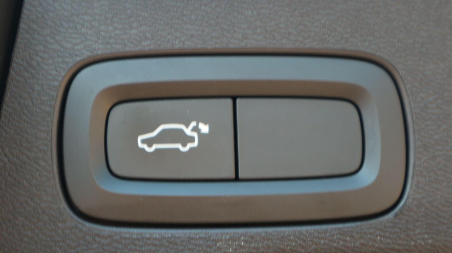 Used Volvo XC60 2018 for sale - 76128876: Photo 12