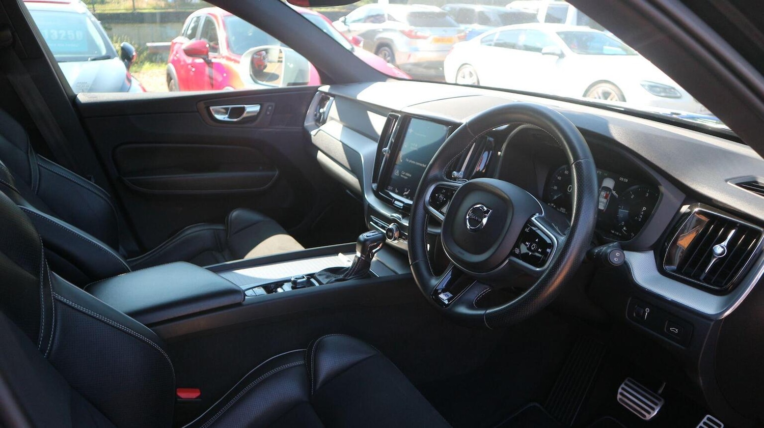 Used Volvo XC60 2018 for sale - 76128876: Photo 13