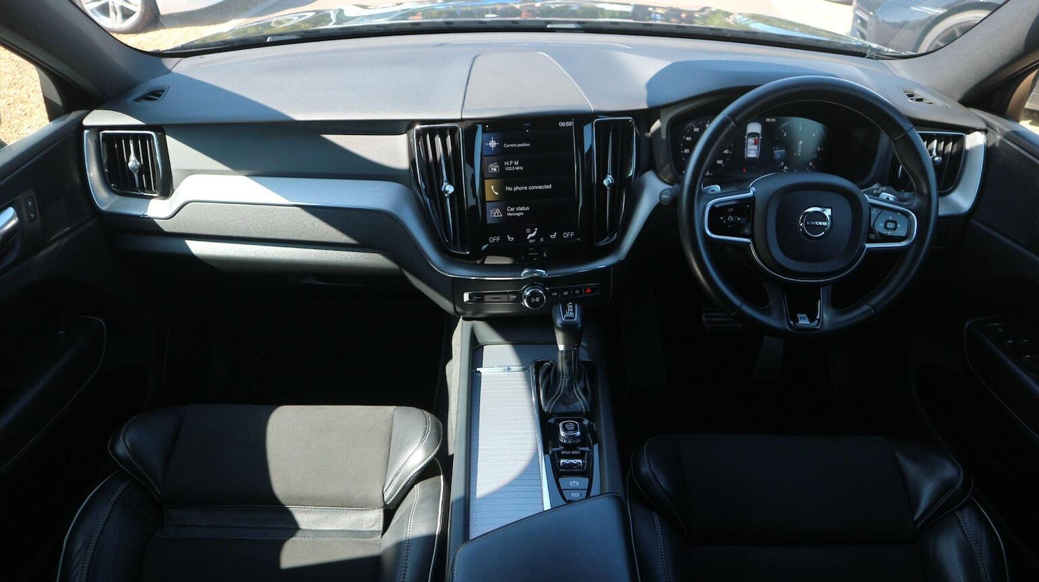 Used Volvo XC60 2018 for sale - 76128876: Photo 15