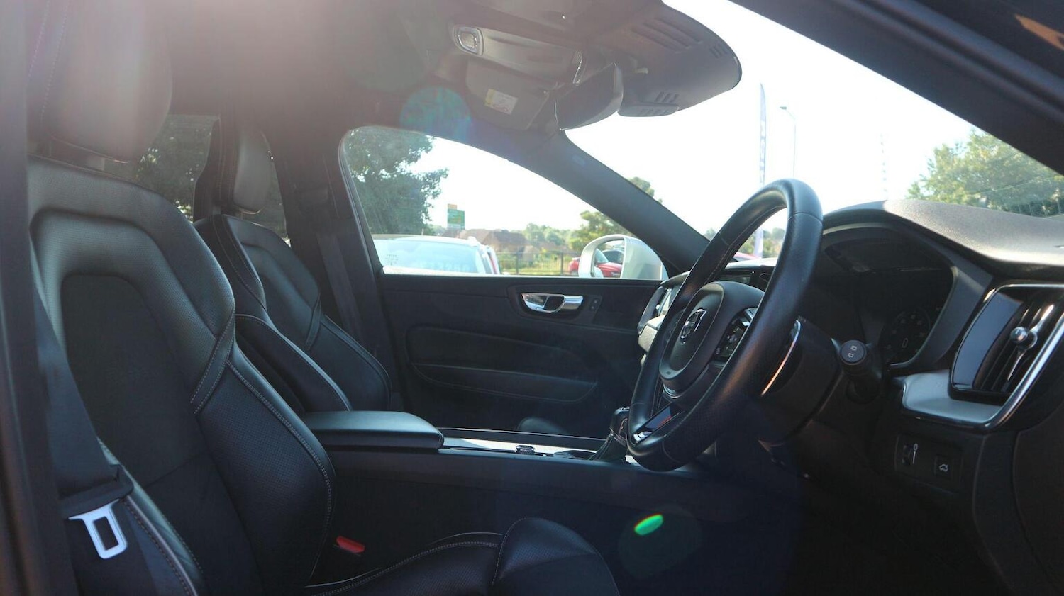 Used Volvo XC60 2018 for sale - 76128876: Photo 16