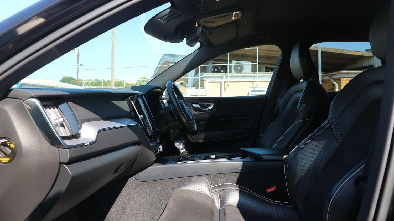 Used Volvo XC60 2018 for sale - 76128876: Photo 19